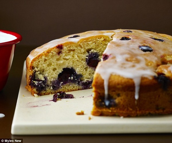 Blueberry & limoncello drizzle cake