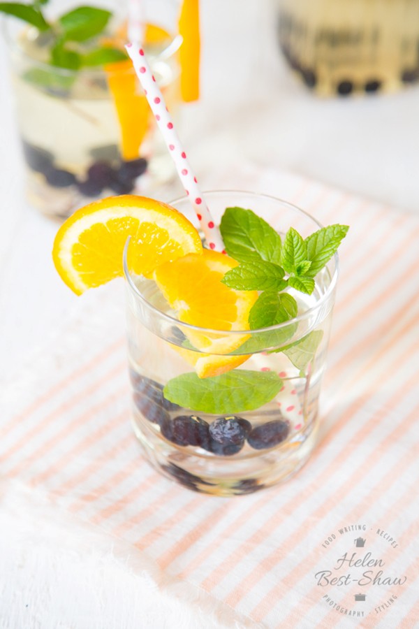 Blueberry & orange cold brew iced green tea