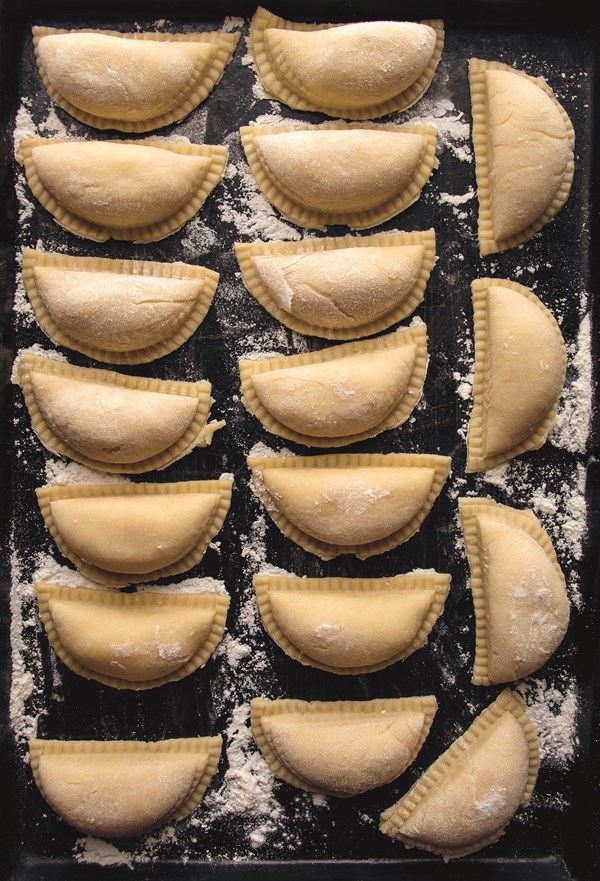 Blueberry & sweet cheese pierogi