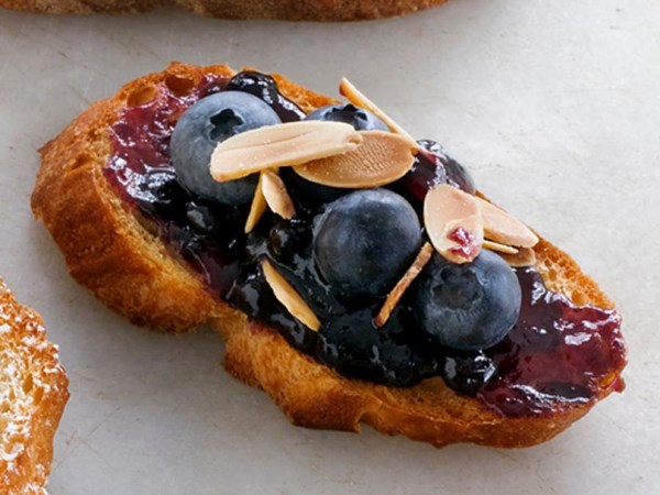 Blueberry-almond bruschetta