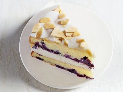 Blueberry-almond cake with lemon curd