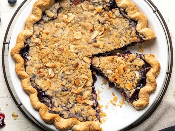 Blueberry-almond streusel pie