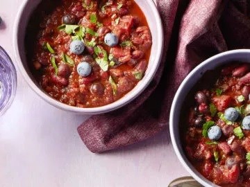 Blueberry and kidney bean chili