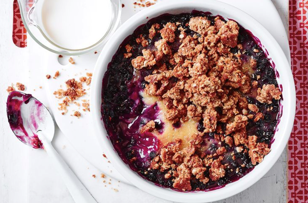 Blueberry and lemon curd crumble