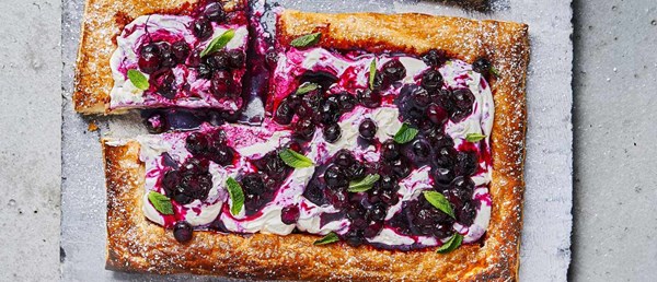 Blueberry and mascarpone slice