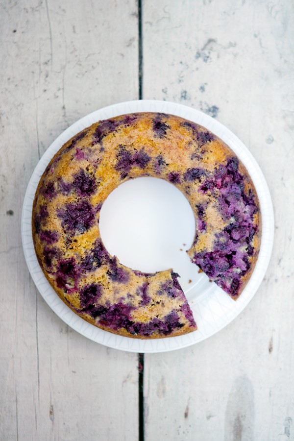 Blueberry and yogurt cake