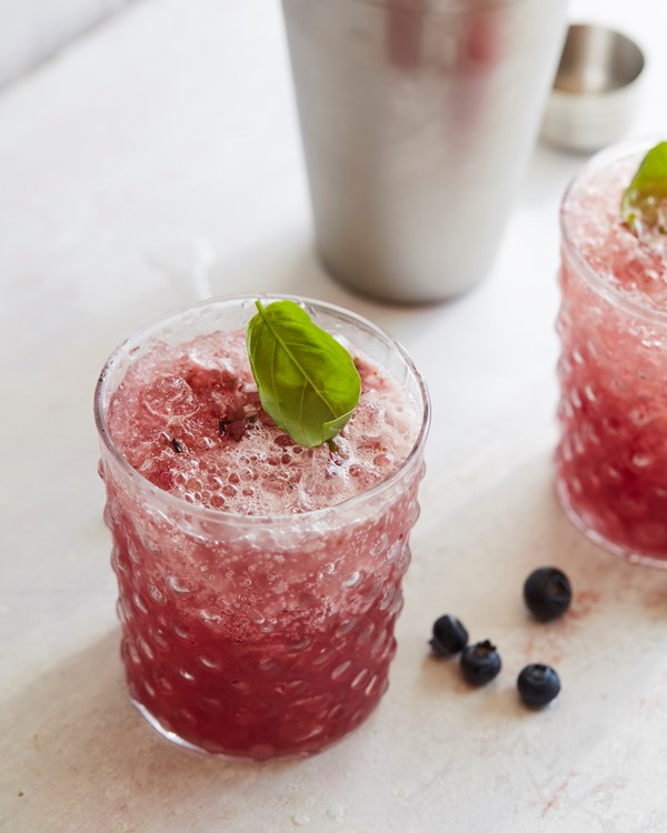 Blueberry basil coconut spritz
