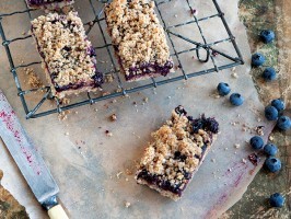 Blueberry breakfast bars