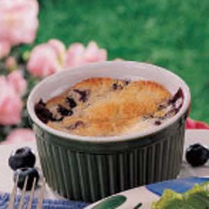 Blueberry cake cups