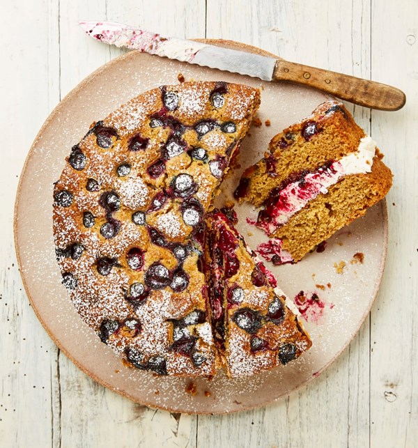 Blueberry cake with elderflower cream