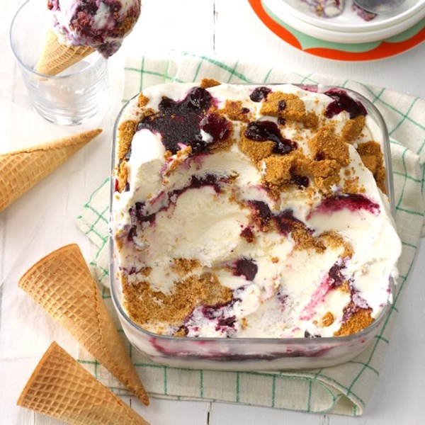 Blueberry cheesecake ice cream