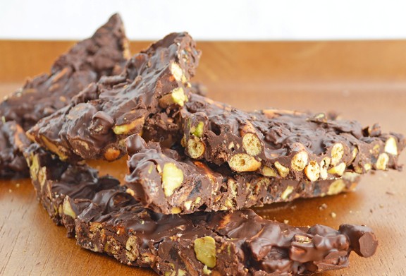 Blueberry-chocolate trail mix bark