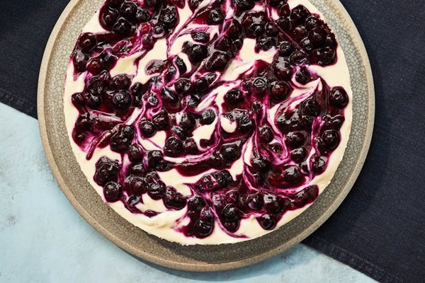 Blueberry-coconut cheesecake