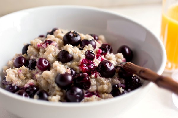 Blueberry coconut oatmeal pudding