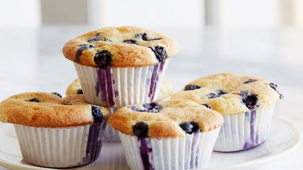Blueberry coffee cake muffins