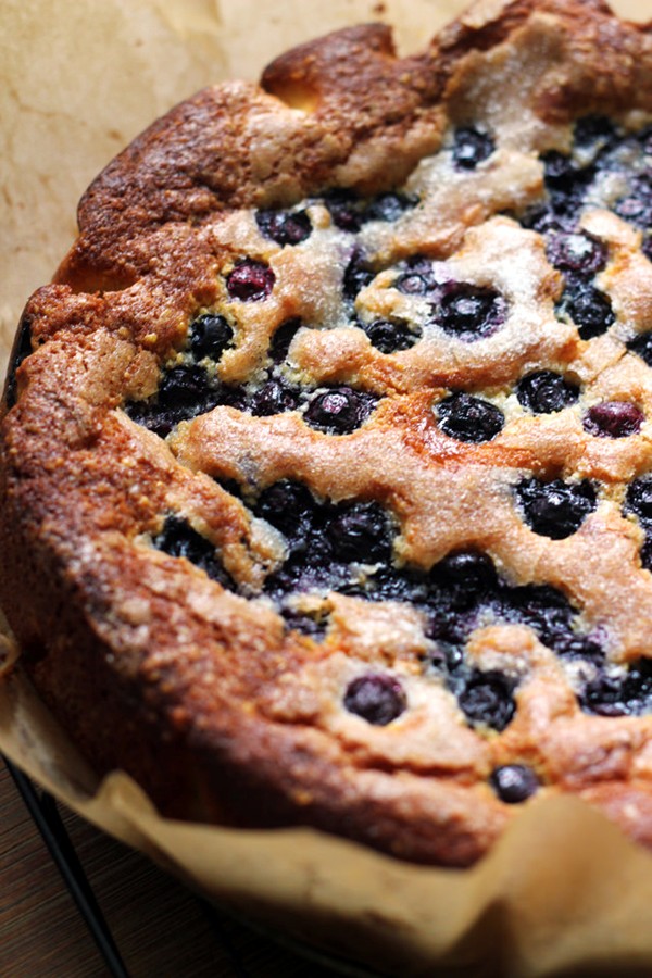 Blueberry cornmeal cake