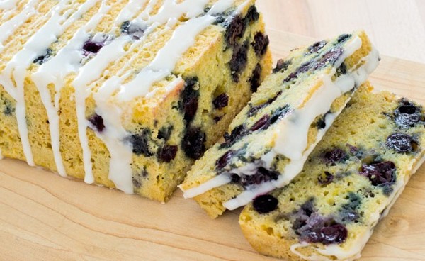 Blueberry cornmeal tea cake