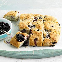 Blueberry cream biscuits with blueberry sauce