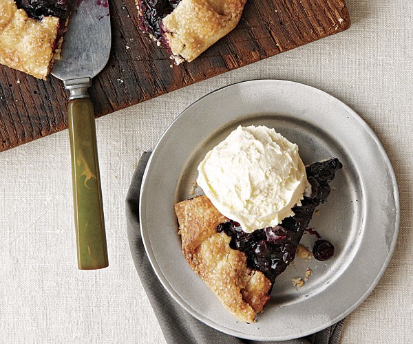 Blueberry crostata with lemon ice cream