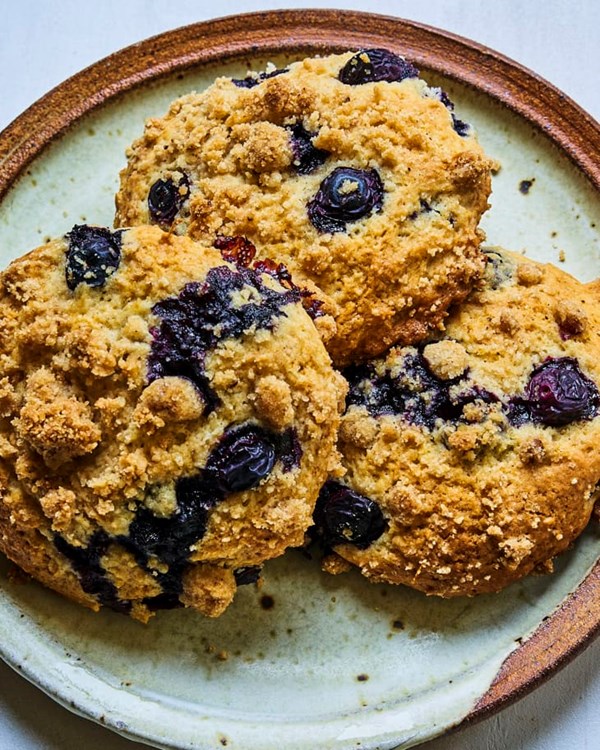Blueberry crumb muffin tops