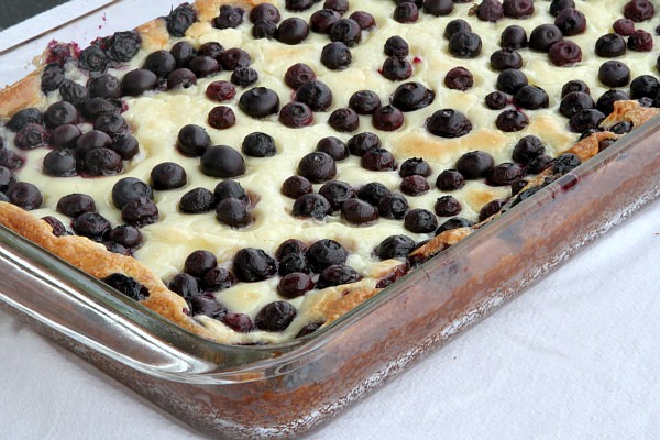 Blueberry gooey butter cake