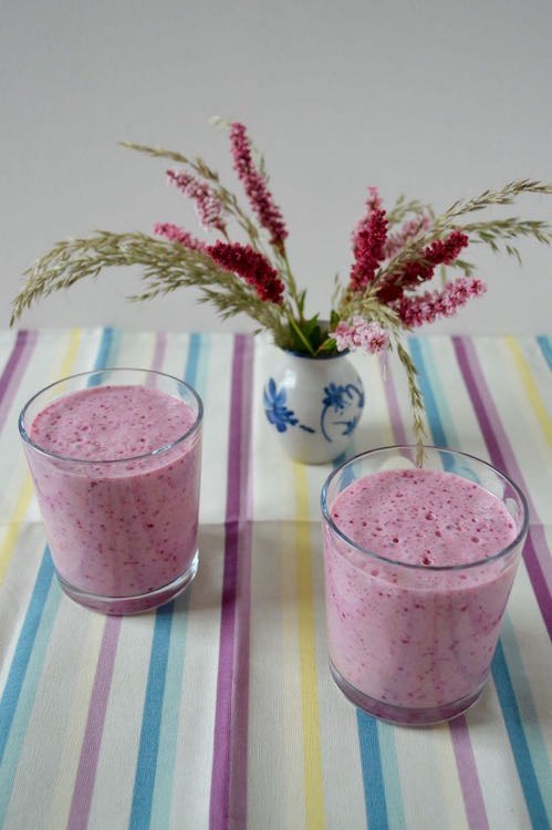 Blueberry kefir smoothie 