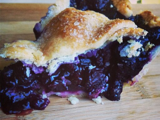 Blueberry lavender pie