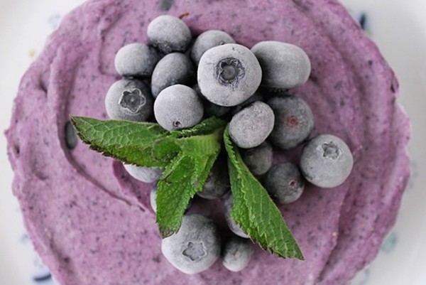 Blueberry lemon cheesecake
