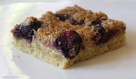 Blueberry-lemon crumb bars