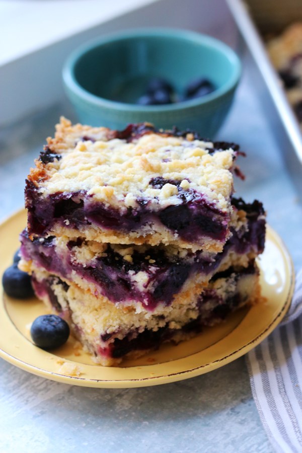 Blueberry lemon crumble bars