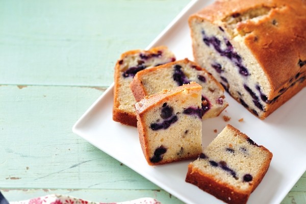 Blueberry lemon pound cake