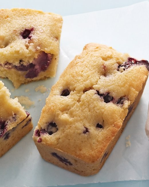 Blueberry-lemon tea cakes