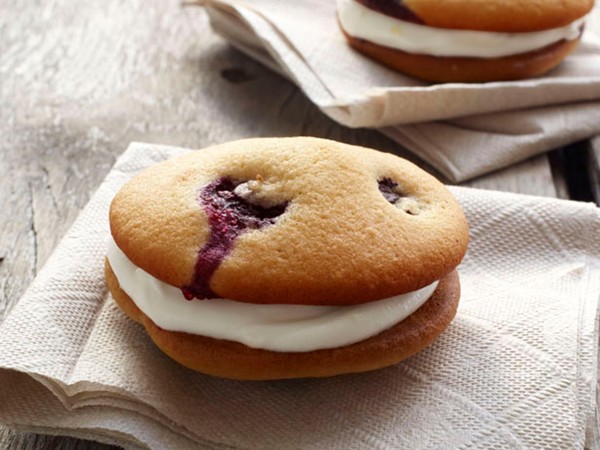 Blueberry-lemon whoopie pies