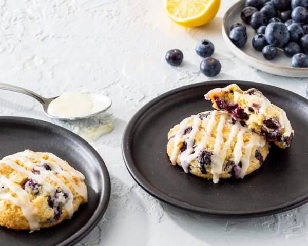 Blueberry muffin cookies [lemon glaze]