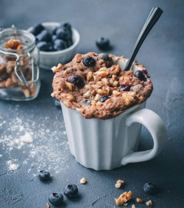 Blueberry muffin mug cake