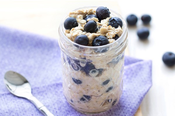 Blueberry muffin overnight oats