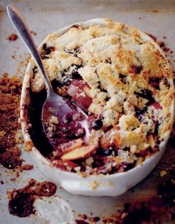 Blueberry nectarine crisp