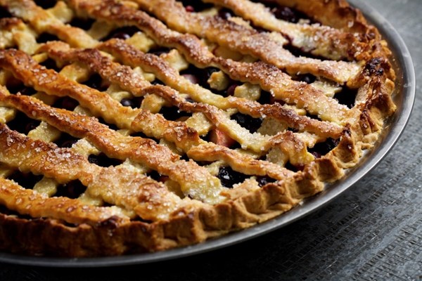 Blueberry-nectarine lattice pie