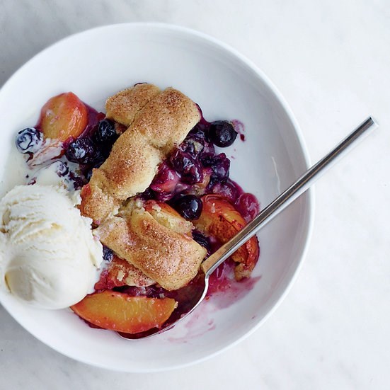 Blueberry-nectarine pandowdy