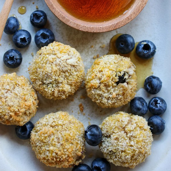 Blueberry oatmeal balls