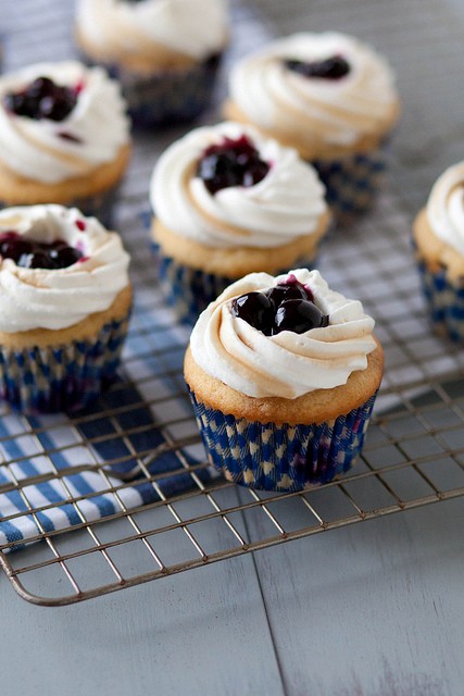 Blueberry pancake cupcakes