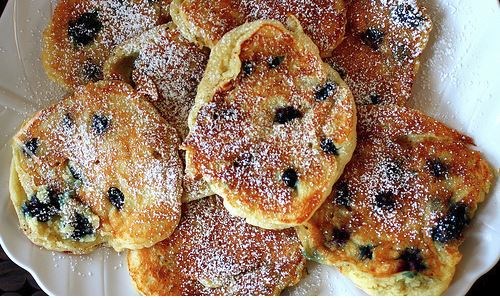 Blueberry pancakes and pancake 101