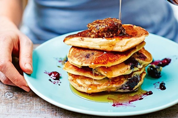 Blueberry pancakes with honeycomb & bacon butter