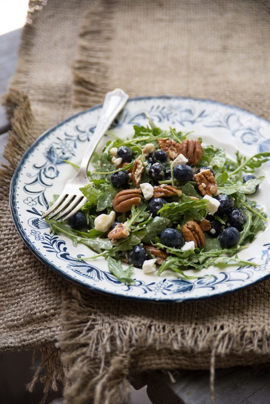 Blueberry-pecan salad