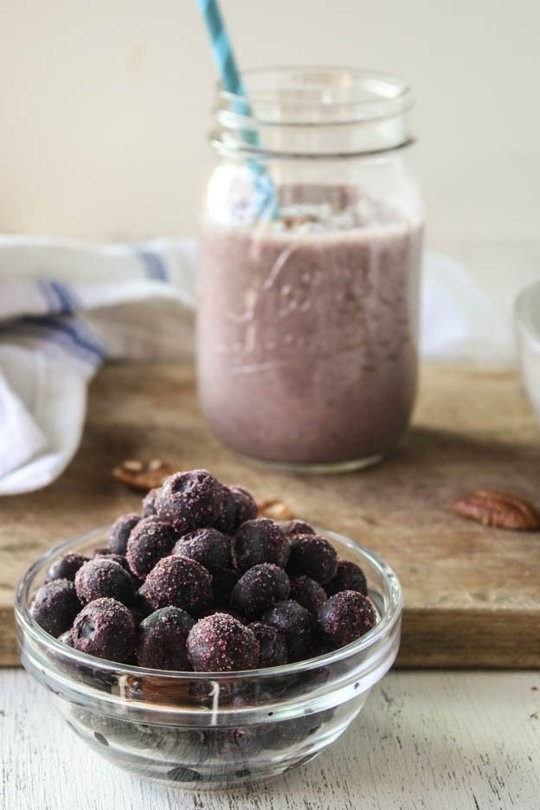 Blueberry pie smoothie