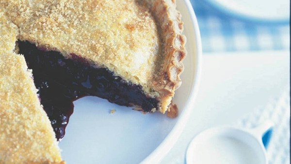Blueberry pie with lemon butter crust