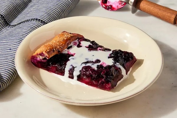 Blueberry pizza