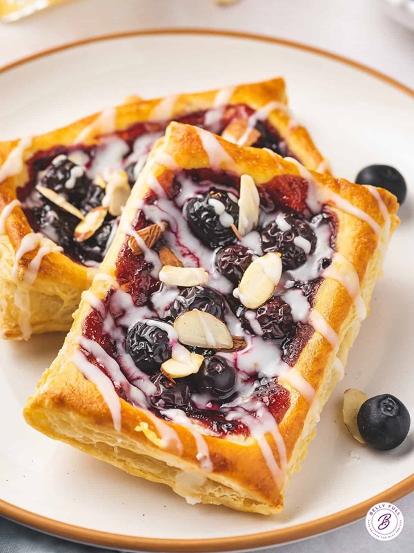 Blueberry puff pastry tart