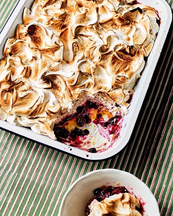 Blueberry queen of puddings with brown sugar meringue 