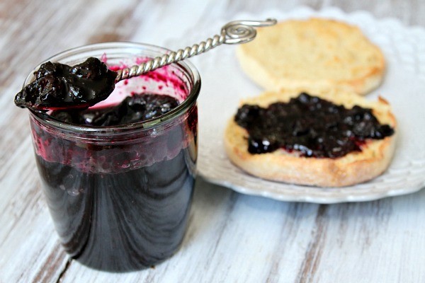 Blueberry refrigerator jam